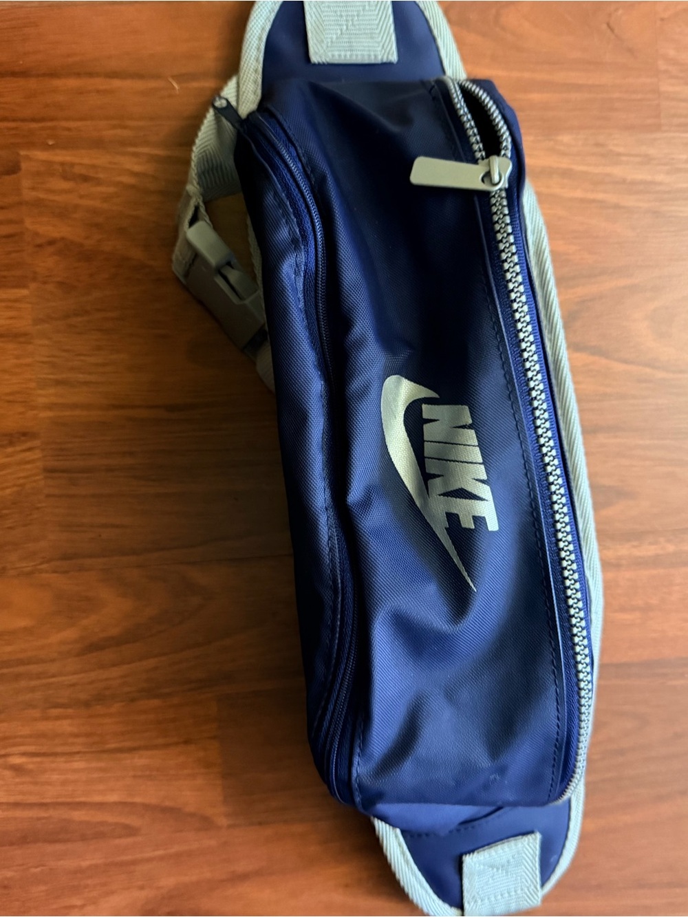 Vintage Nike Men's Navy and Light Gray Belt Bag with Silver Logo